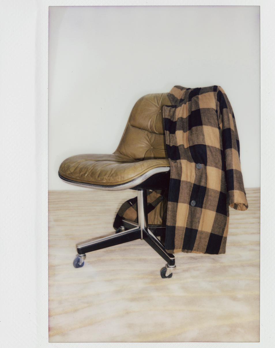 Chair, Furniture, Product, Beige, Line, Design, Office chair, Room, Comfort, Pattern, 