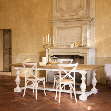 silla blanca clasica