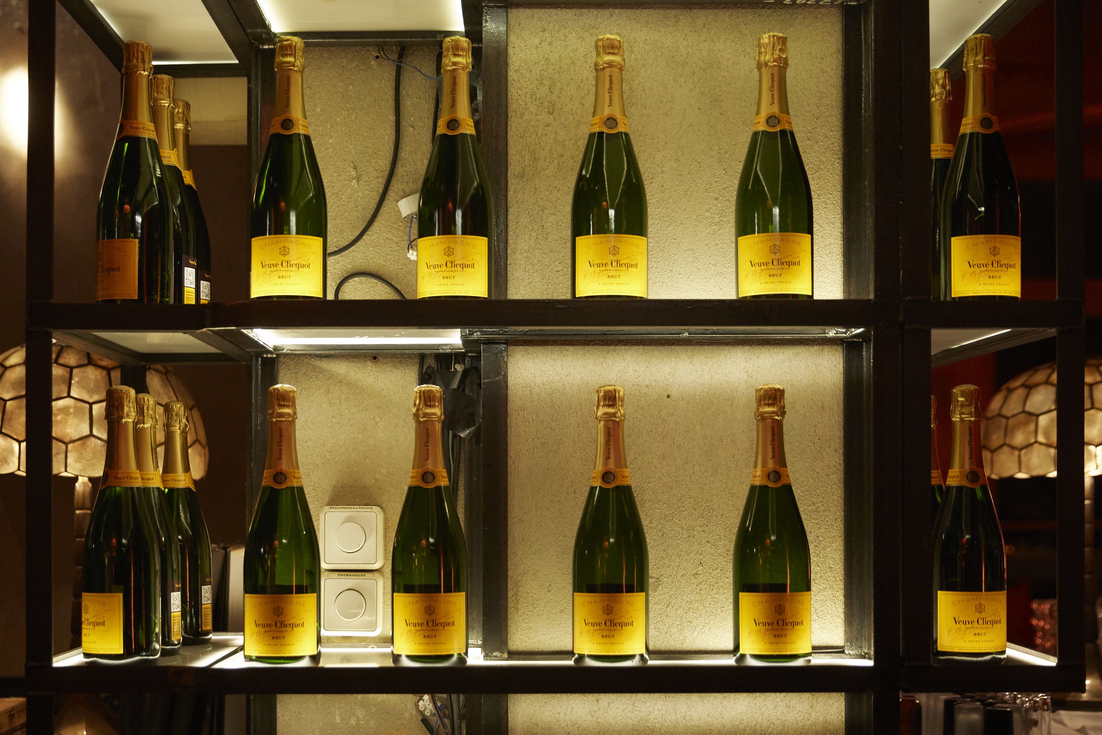 An Art Curator Decodes the Art on Your Favorite Wine Label
