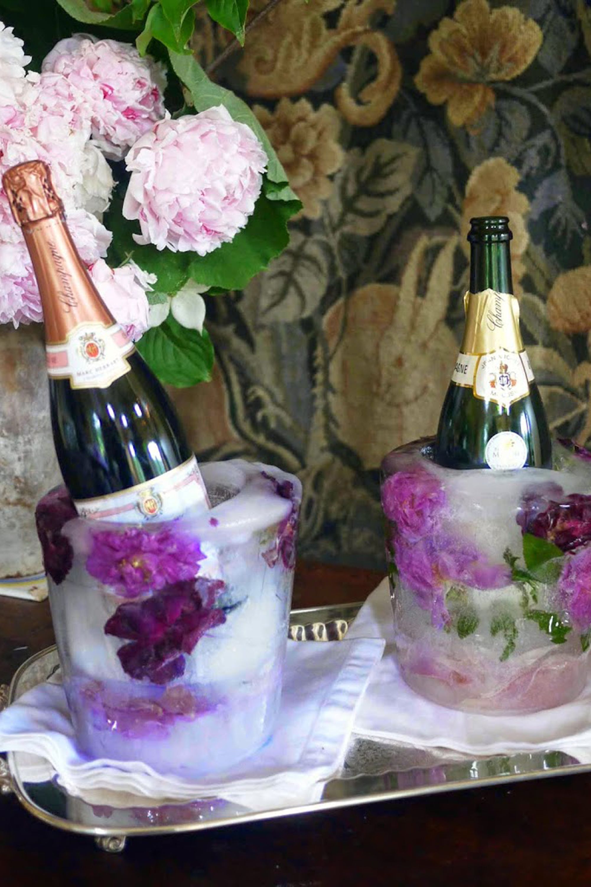 Wow your guests: 7 creative mixers for an impressive mimosa bar