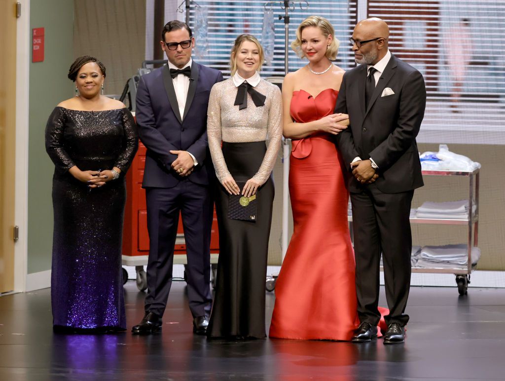 Grey S Anatomy Cast Reunite At 2024 Emmy Awards   Chandra Wilson Justin Chambers Ellen Pompeo Katherine Heigl News Photo 1705371972 