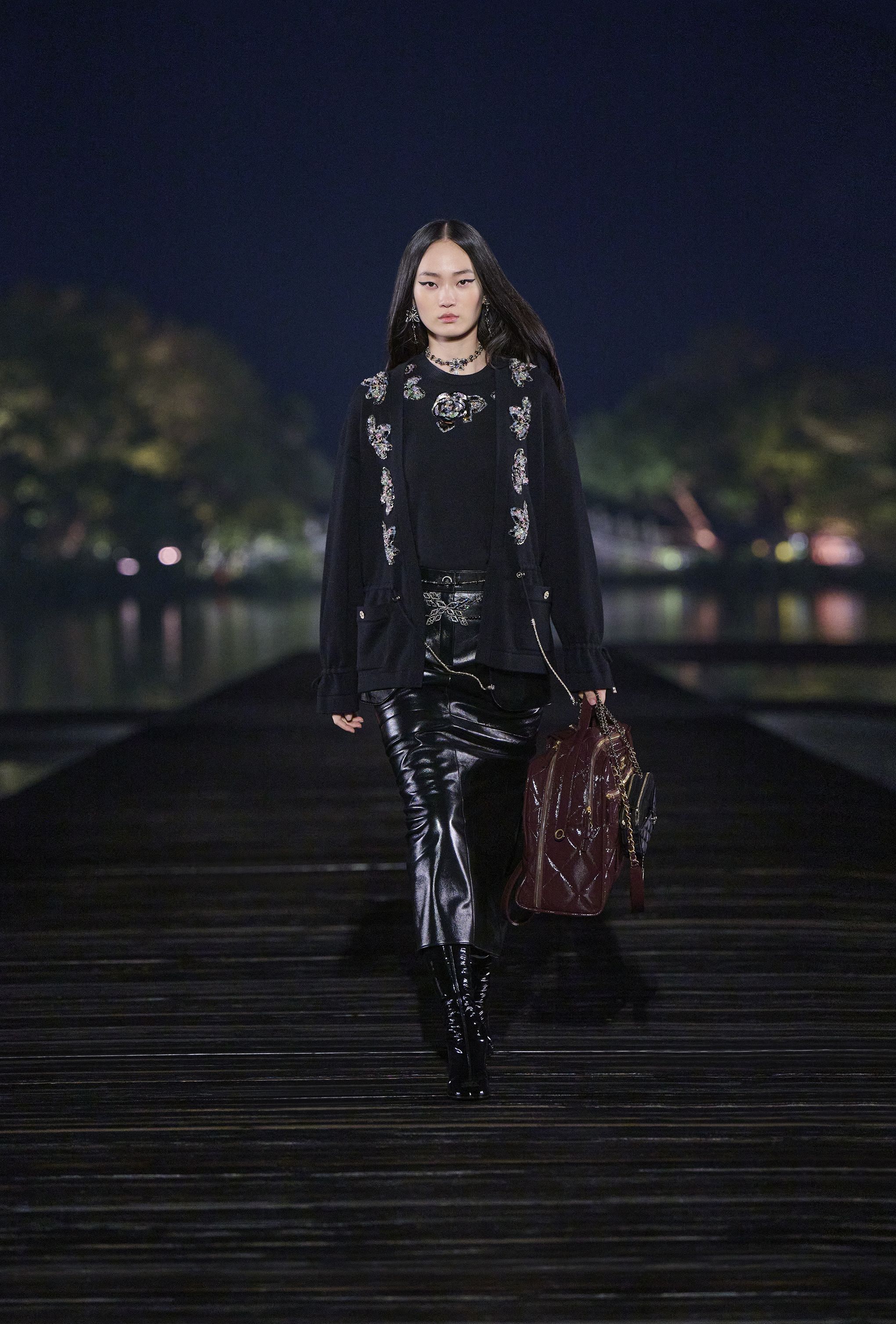CHANEL 2024/25年 メティエダール コレクション イヤリング 2024/25年 メティエダール コレクション - ルック 8