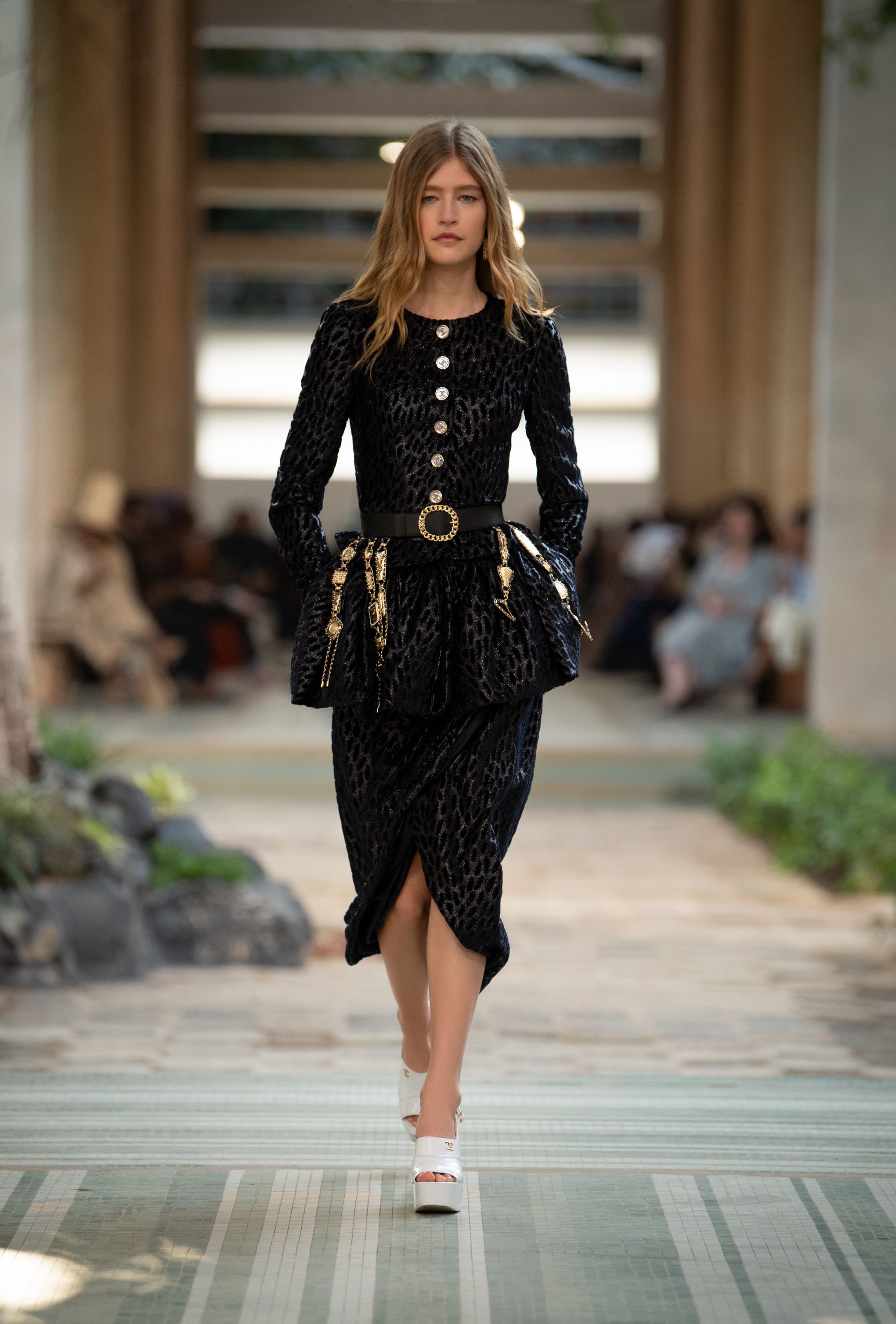 Discover CHANEL 202223 Métiers dart Collection