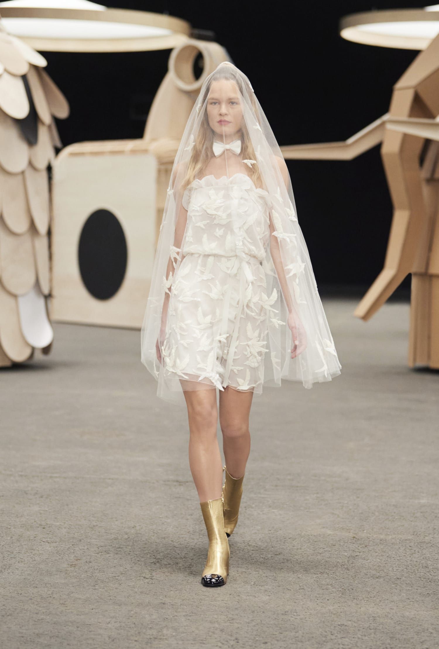 シャネル(CHANEL)」の2023春夏オートクチュールコレクション シャネル(CHANEL)」の2023春夏オートクチュールコレクション
