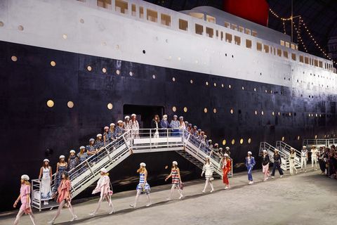 Passenger ship, Ocean liner, Ship, Cruise ship, Vehicle, Watercraft, Naval architecture, Motor ship, Tourism, Cruiseferry, 