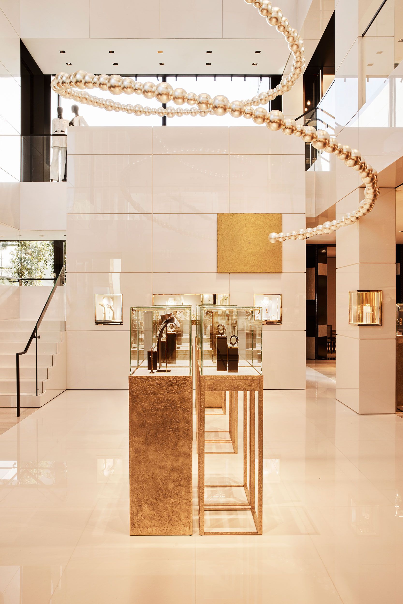 Chanel's Beverly Hills Flagship Features an Enormous Strand of Pearls