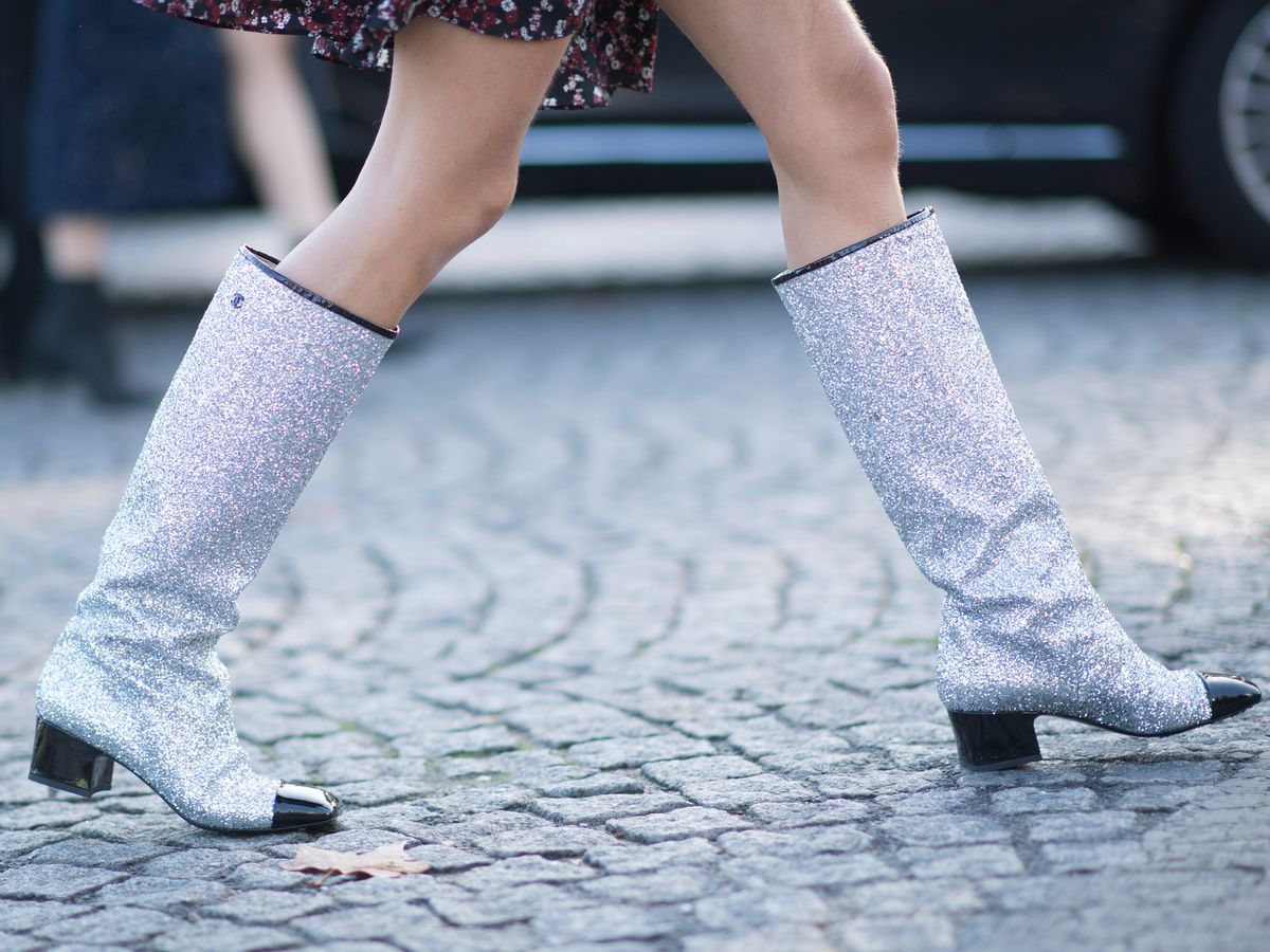 etnisk Bemyndige haj Glitter boots: 10 best pairs to party in this season