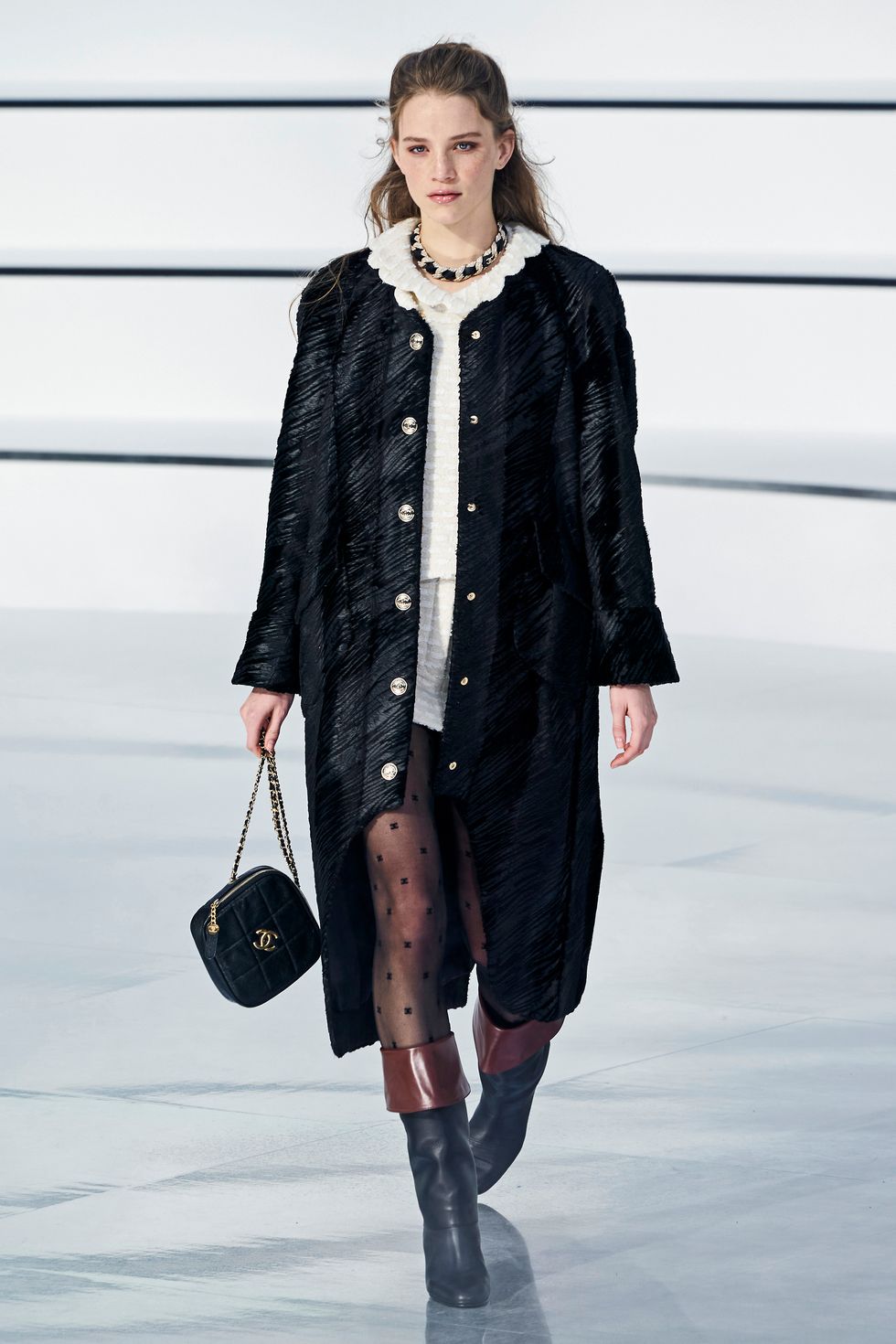 Who were the celebrity guest at Chanel SS21 Show? - ZOE Magazine