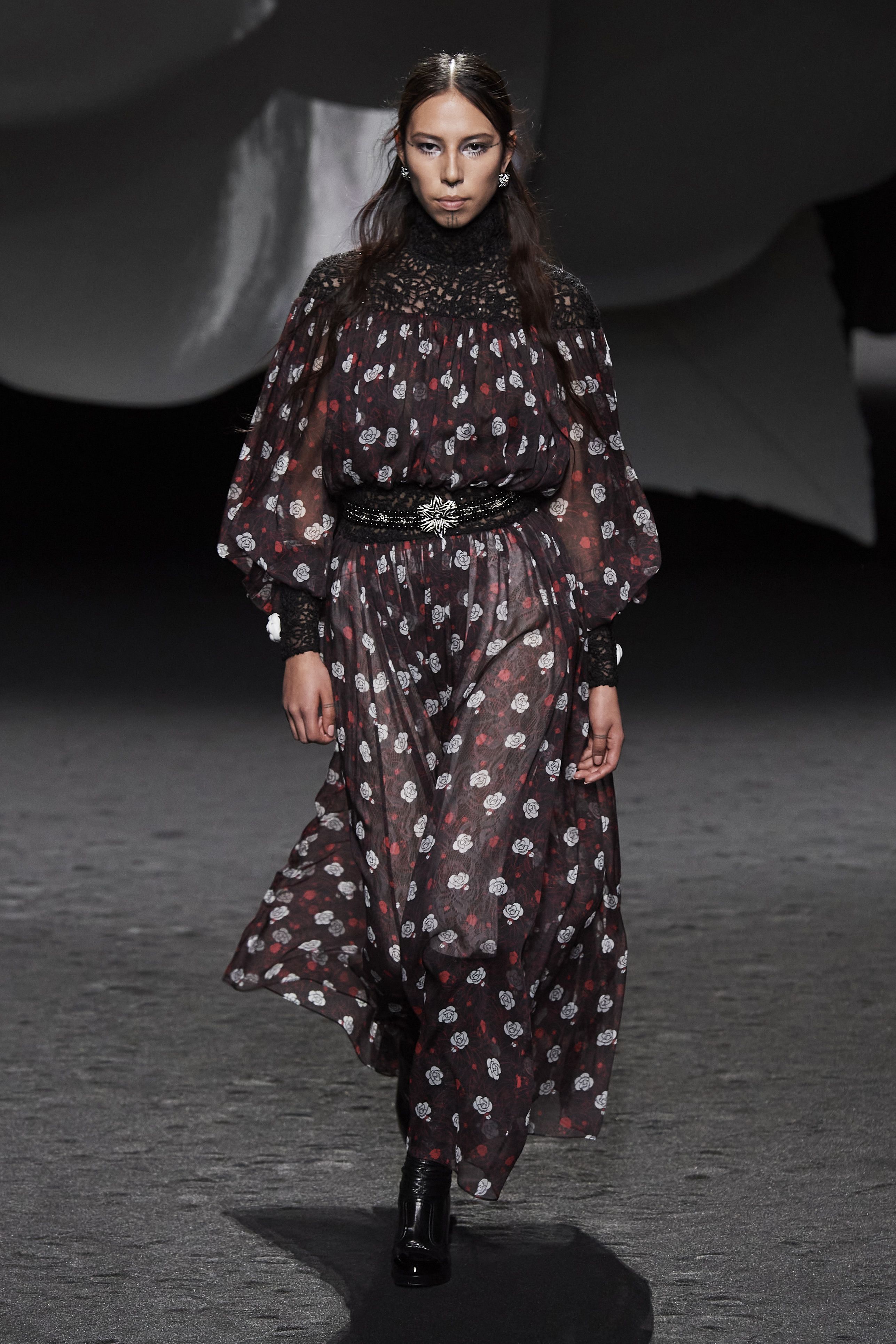 シャネル(CHANEL)2023秋冬コレクション | ファッション | ELLE シャネル(CHANEL)2023秋冬コレクション | ファッション | ELLE