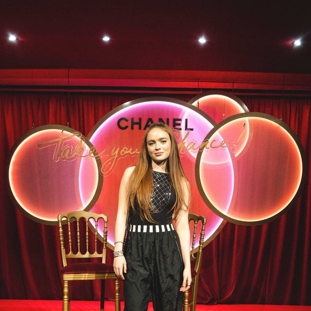 sadie sink at le grand numero de chanel