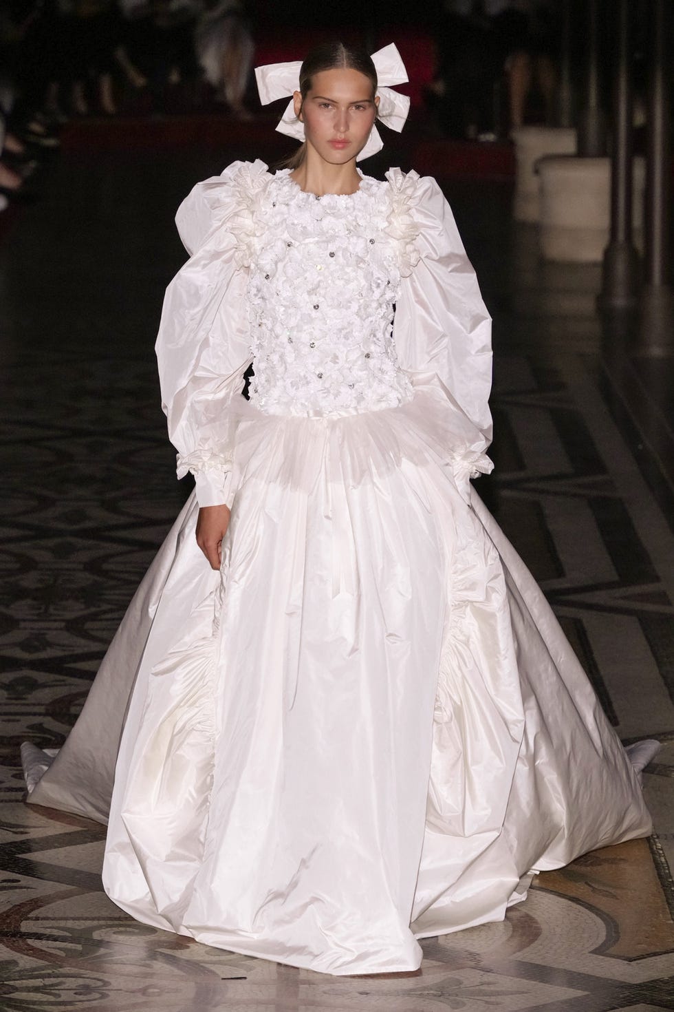 Moda donna vestiti 2025 look Chanel Haute Couture