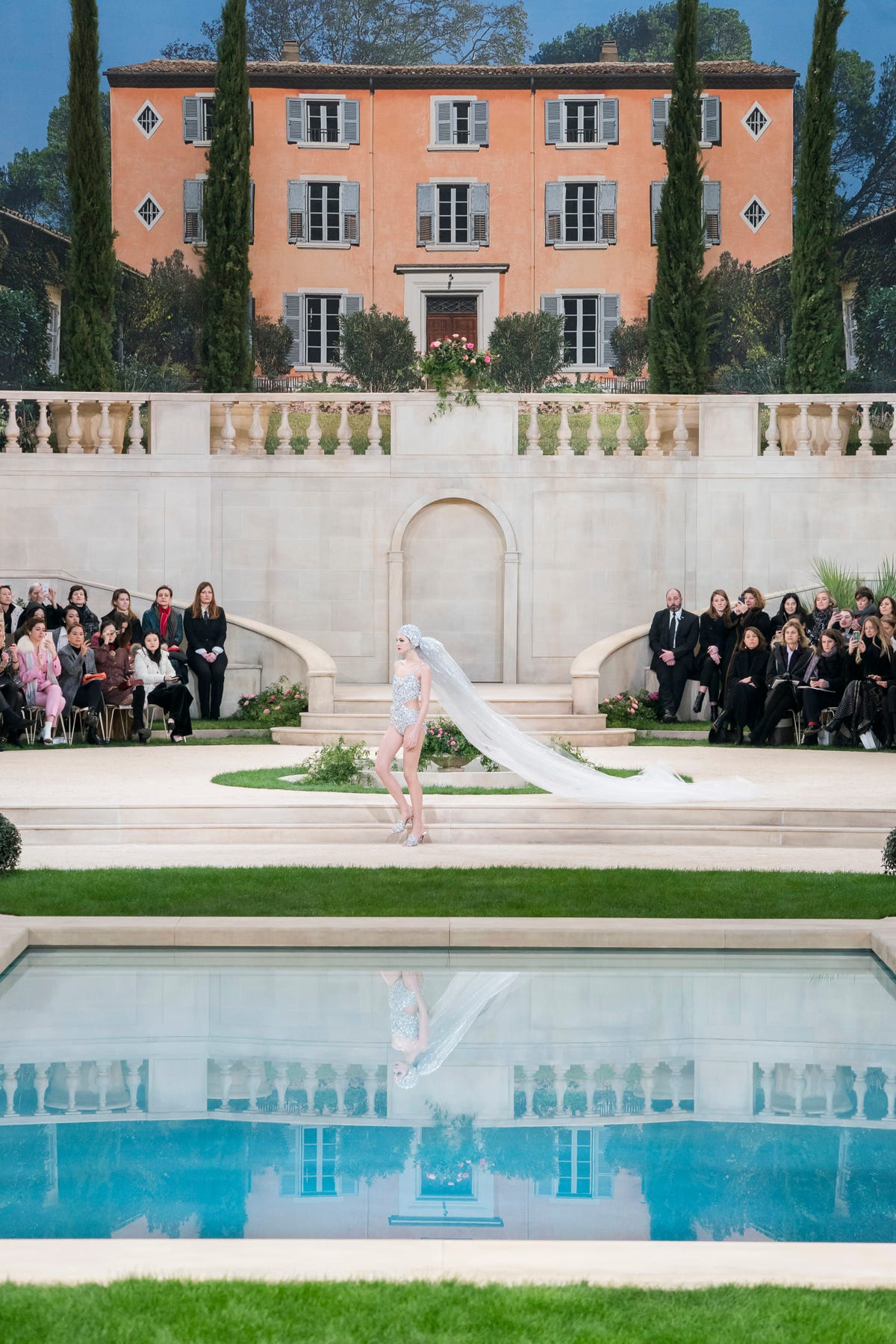 Chanel's Take on The Haute Couture Bride Just Gave Beach Weddings a Whole  New Look