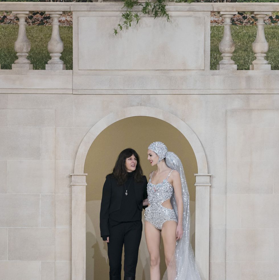 Chanel's Take on The Haute Couture Bride Just Gave Beach Weddings a Whole  New Look