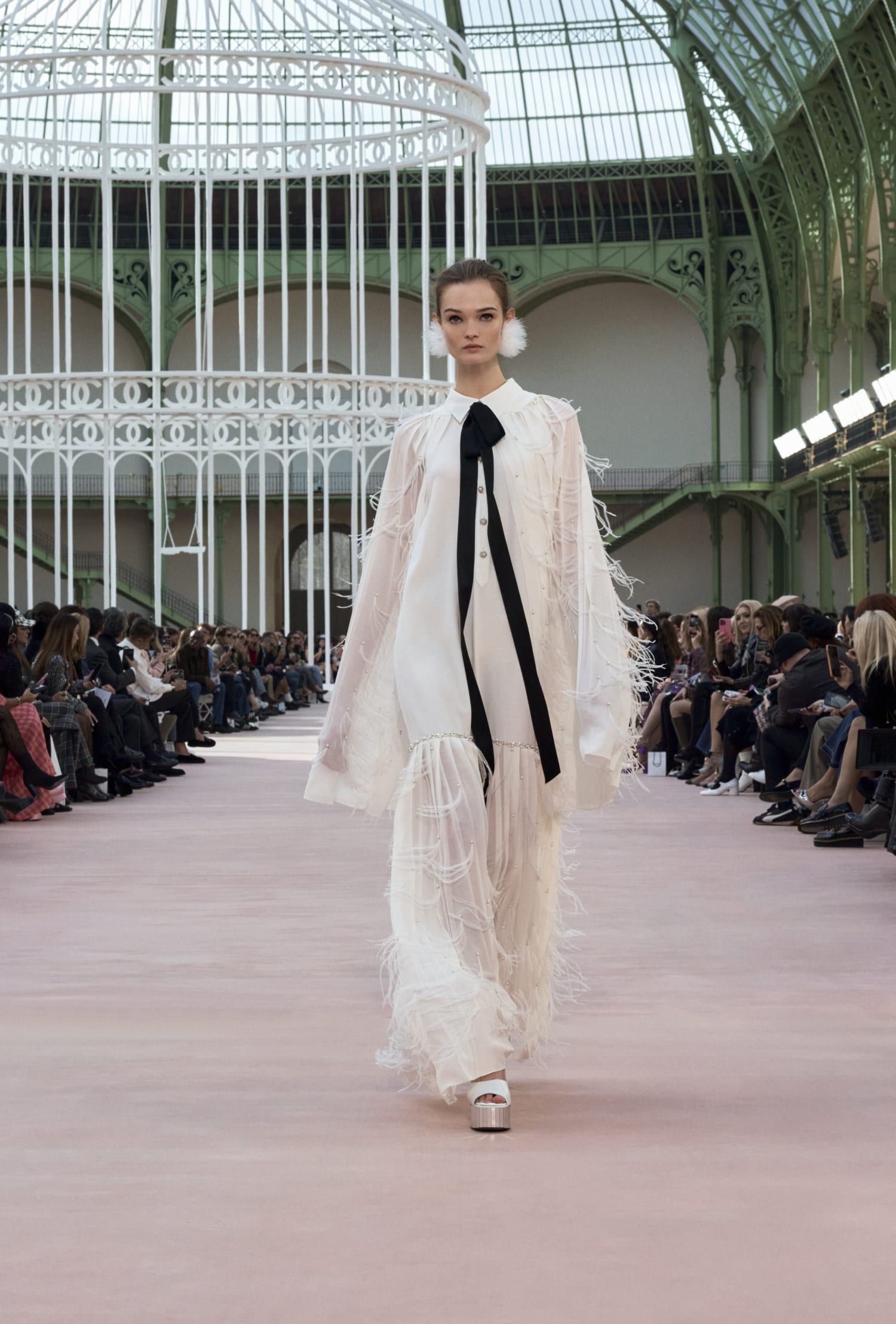 2025年春夏プレ 【直営店価格】CHANEL デニム バレリーナ 2025年春夏 プレタポルテ コレクション | CHANEL | CHANEL