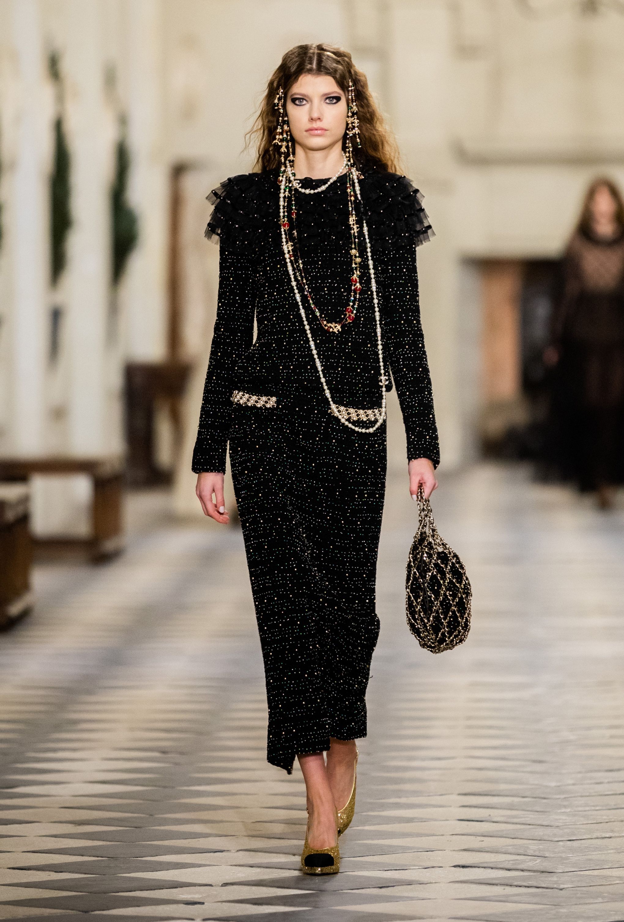 Glass reviews the Chanel Métiers d'art Collection 2020/21 - The Glass  Magazine