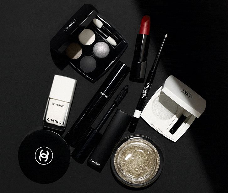 Product, Eye shadow, Beauty, Eye, Cosmetics, Material property, Brand, Lip gloss, Silver, Lipstick, 