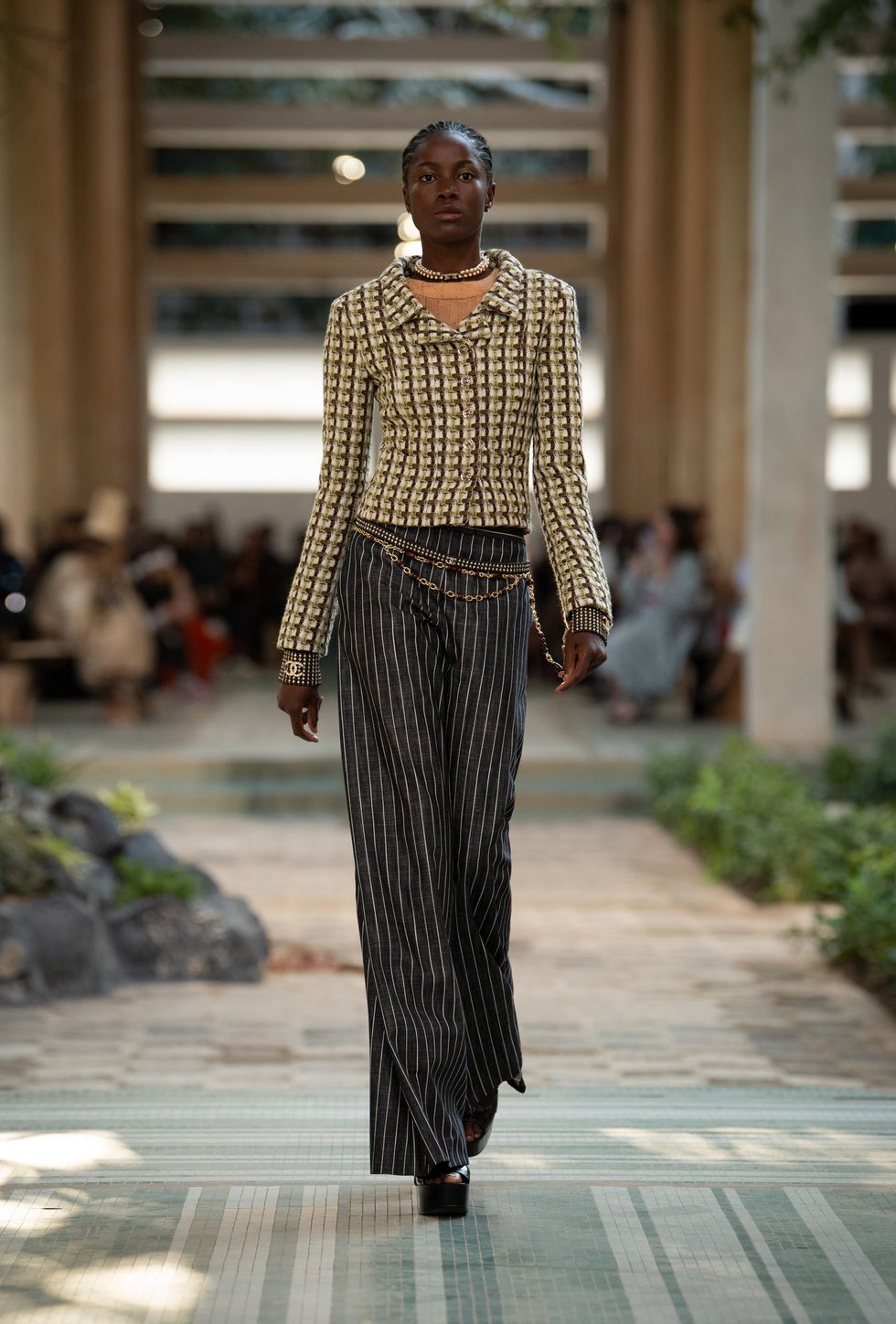 Chanel 21S Runway black-beige tweed skirt suit
