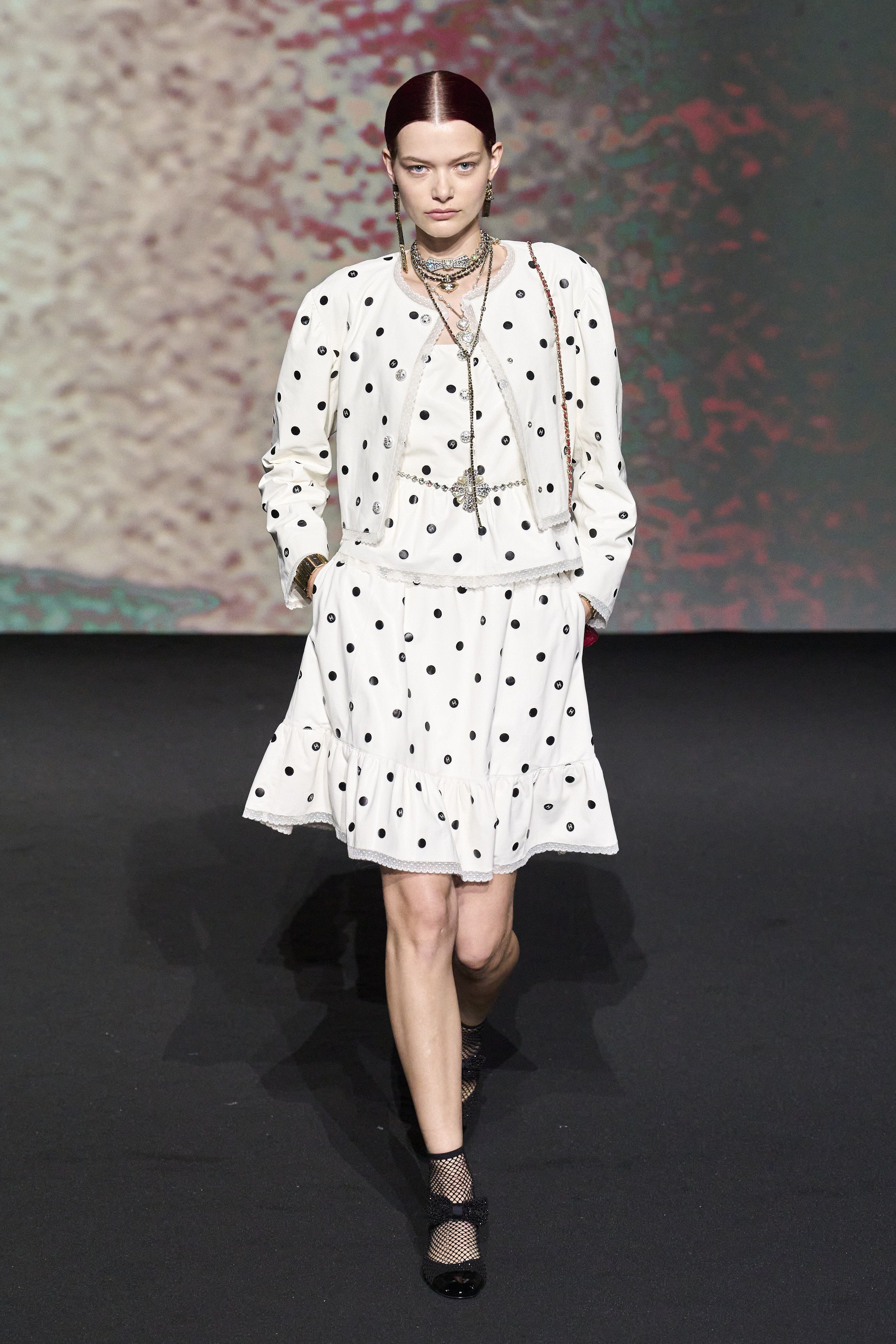 上品エレガント♪プレゼントに大人気♪【CHANEL】シルクツイル chanel-f23-001-6407f2abcc817.