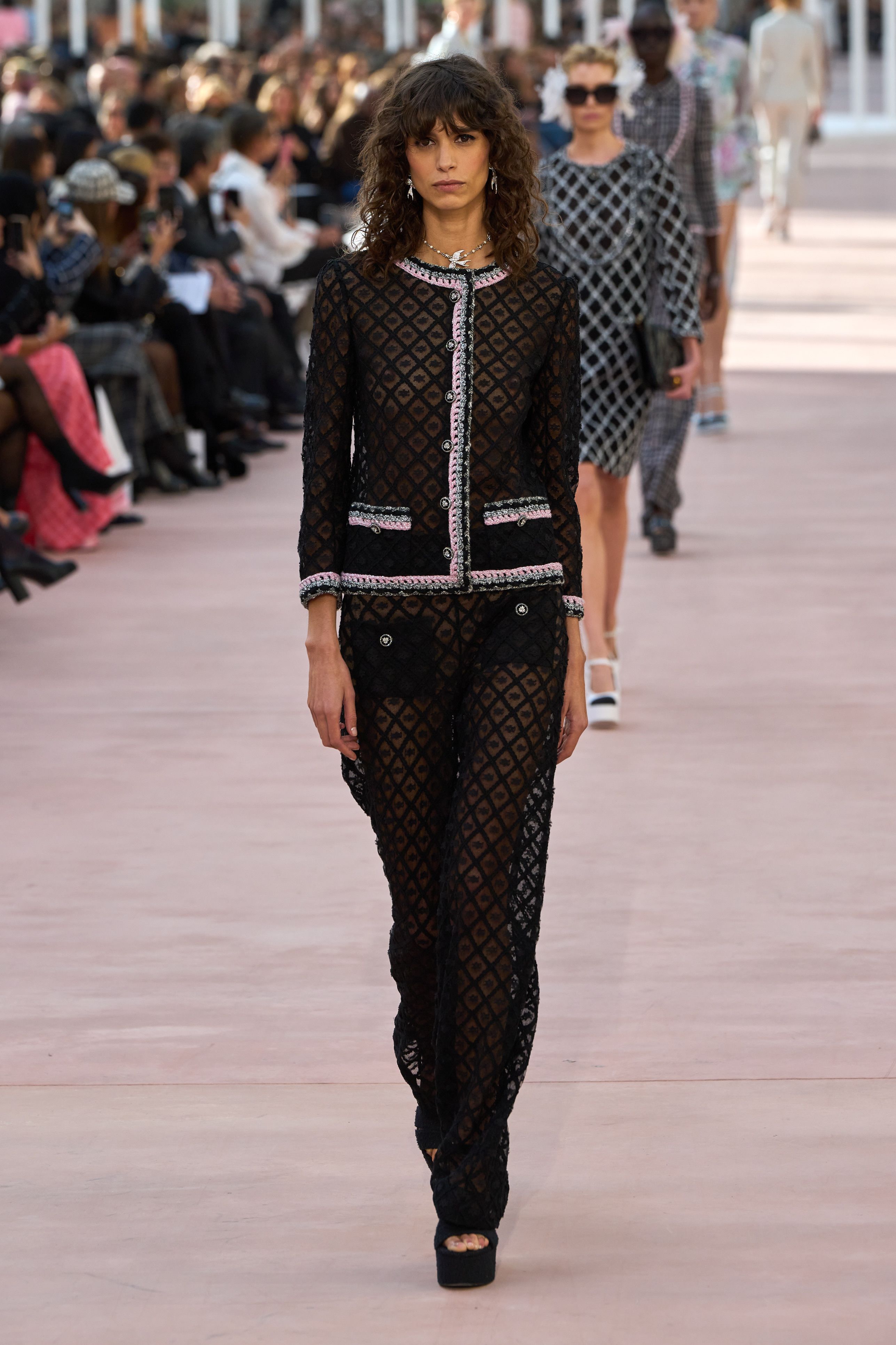 値下げ CHANELシャネル 2025春夏 ブラックニット 半袖 36
