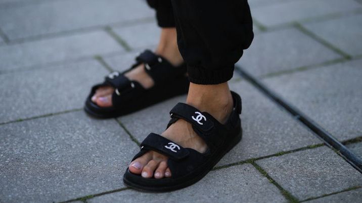 Top 83+ imagen chanel cloth sandals
