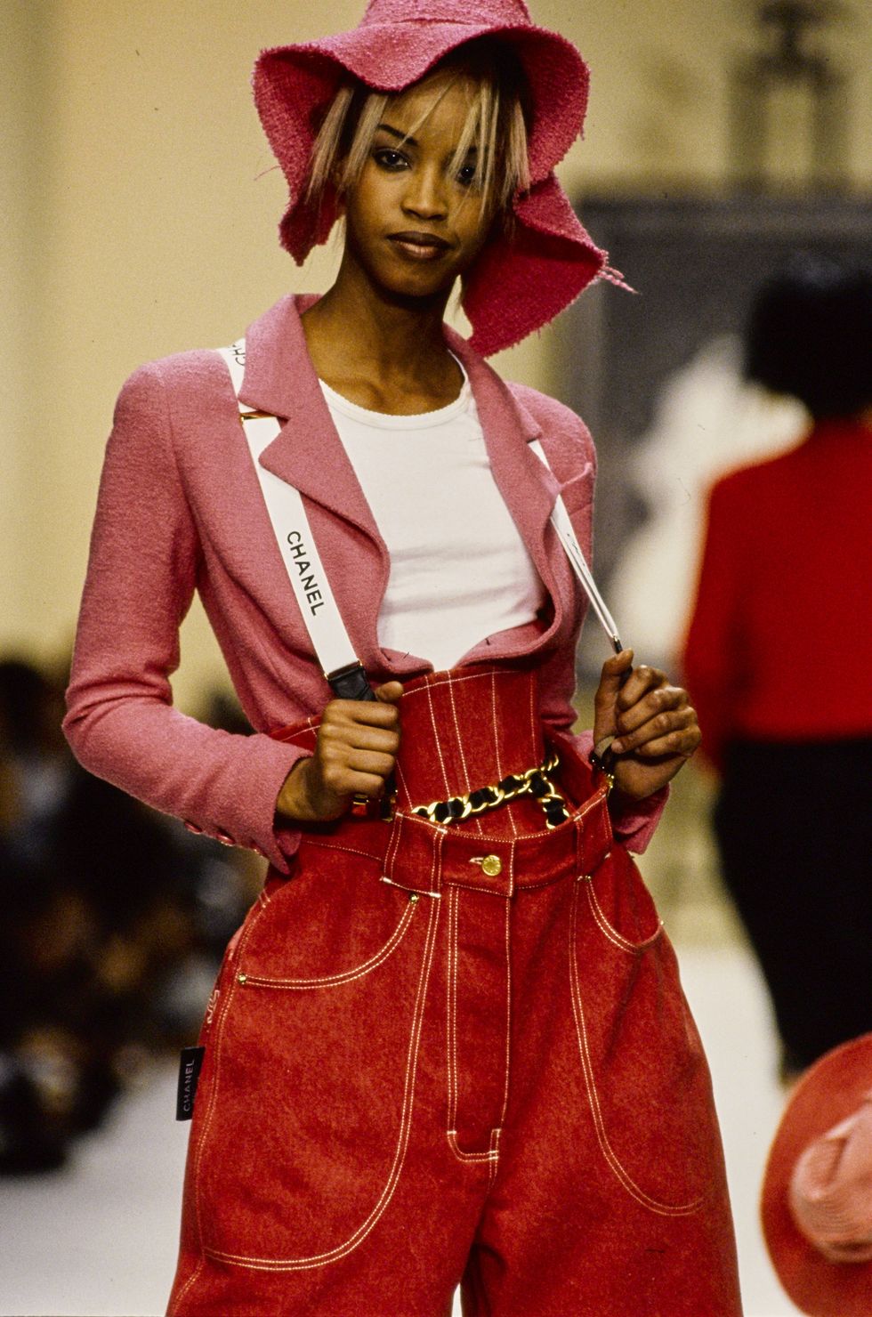 Chanel Spring 1994 Ready-to-Wear Fashion Show  Fashion, Couture fashion,  90s runway fashion