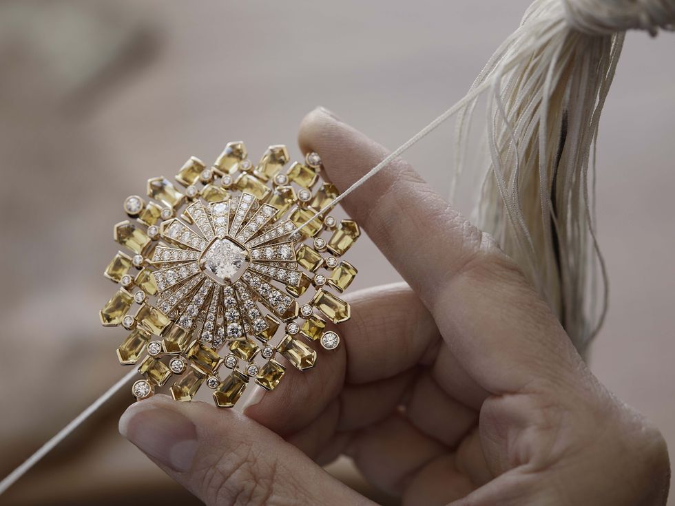 Tweed de Chanel weaves 64 new high jewellery designs into its