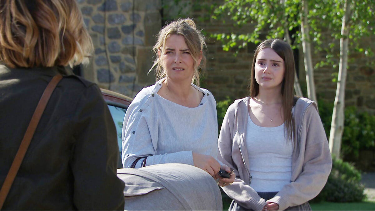 Emmerdale Soap Scoop! Sarah and Gabby's hospital drama