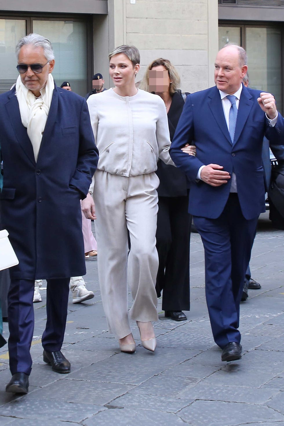 alberto y charlene de mónaco, de la mano, en florencia