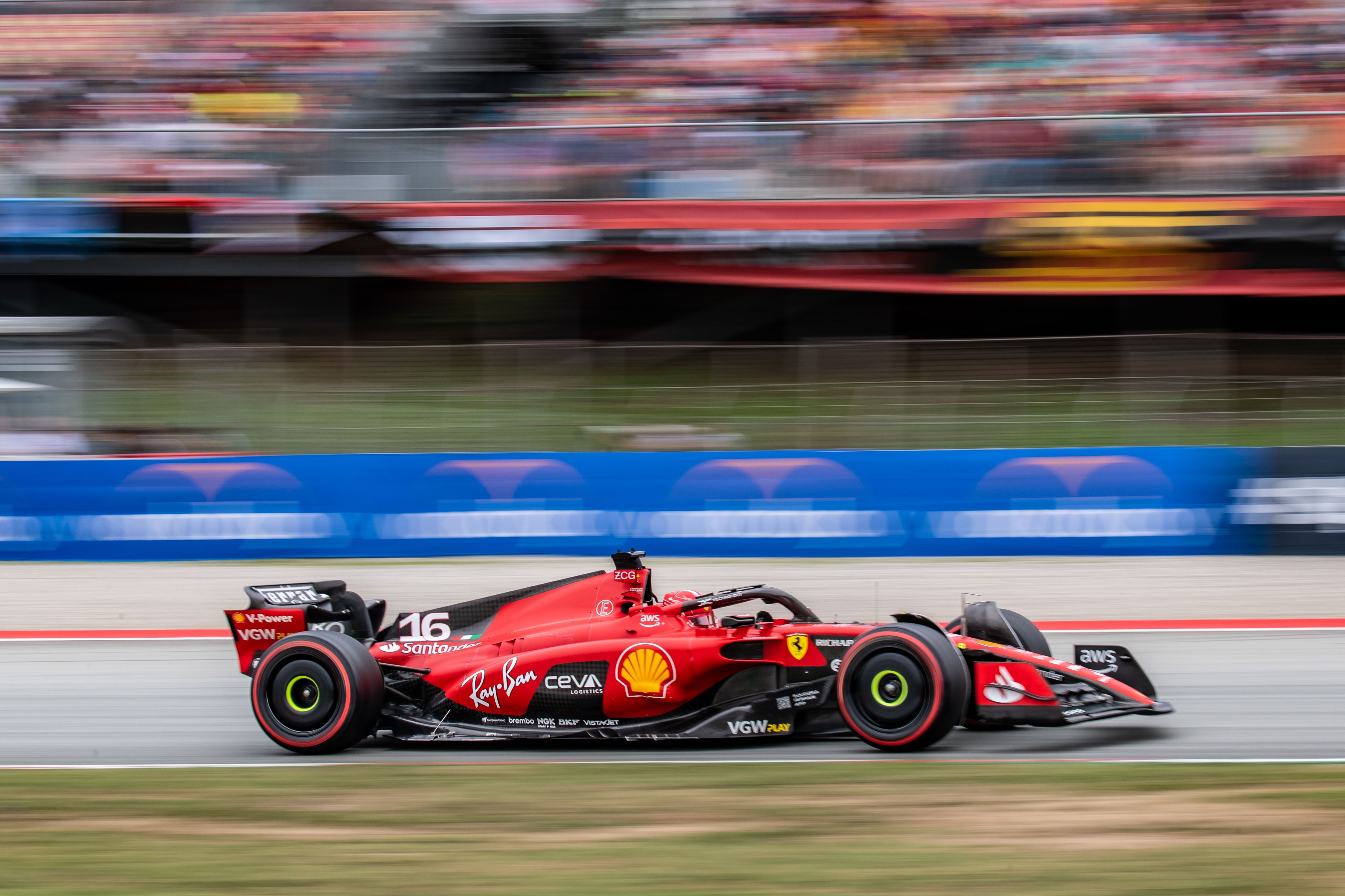 Enfado de Charles Leclerc con Ferrari tras el pobre ritmo