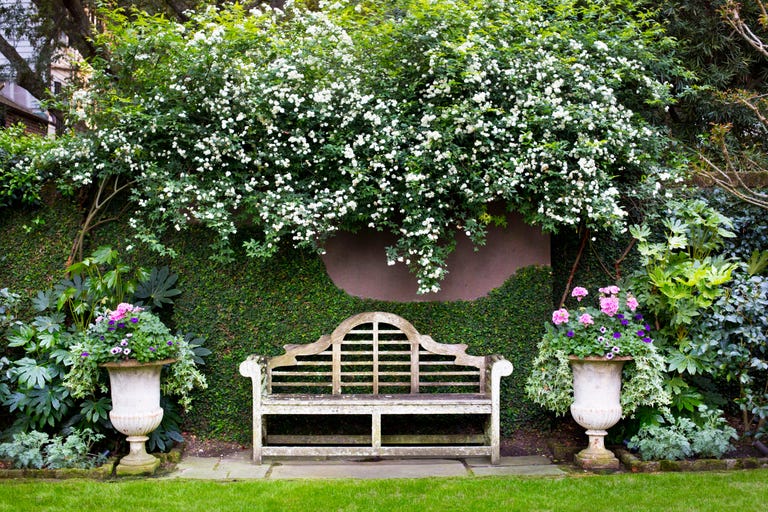 This Charleston Garden by Ben Lenhardt Is Parterre Perfection