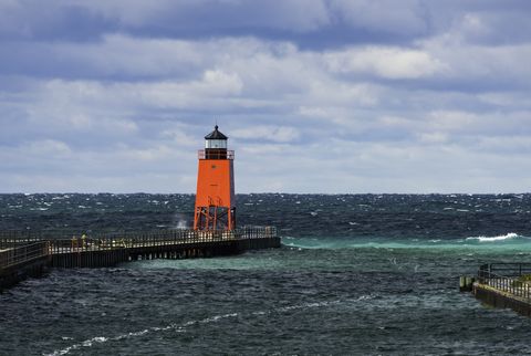 charlevoix south pierhead lighthouse