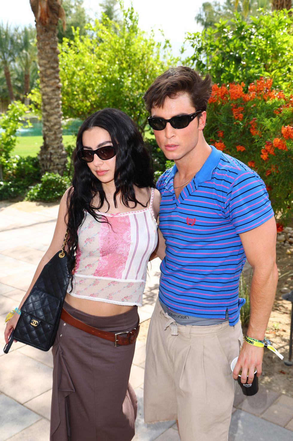 格安saleスタート ボ XCX Charli just Coachella at bag 'It' season's this toted ミュージシャン