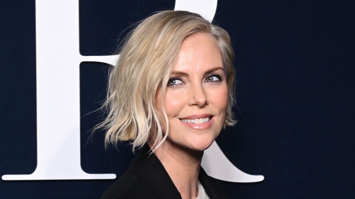 preview for Women on a mission: Charlize Theron
