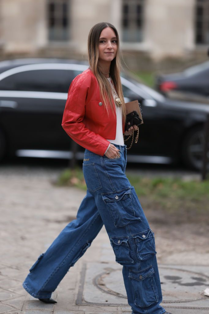 Moda primavera estate 2023: come abbinare i jeans larghi e baggy