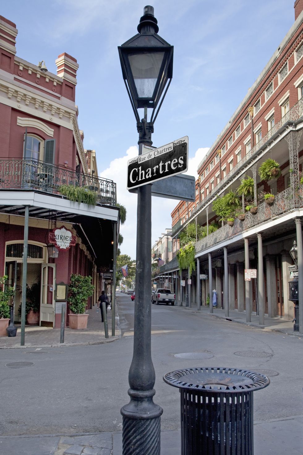 chartres street in new orleans