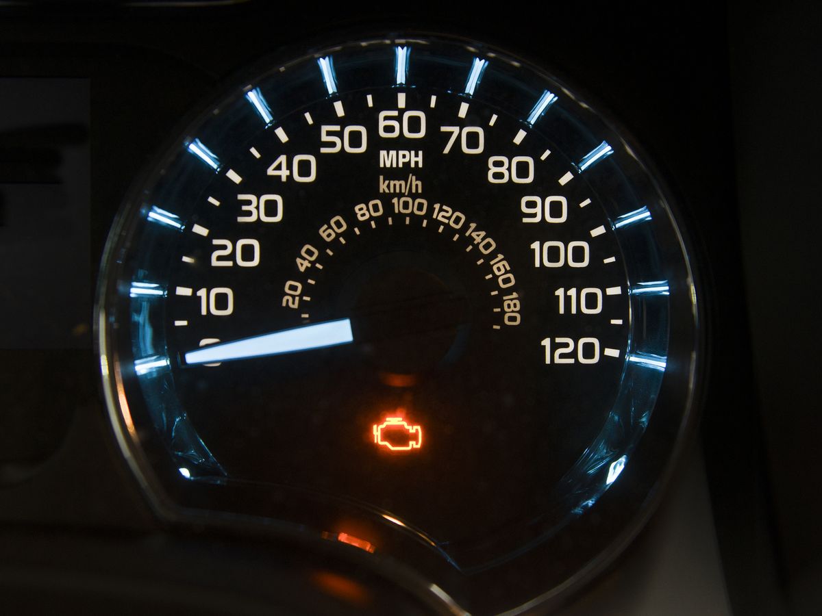 Understanding and Choosing the Right Digital Engine Tachometer