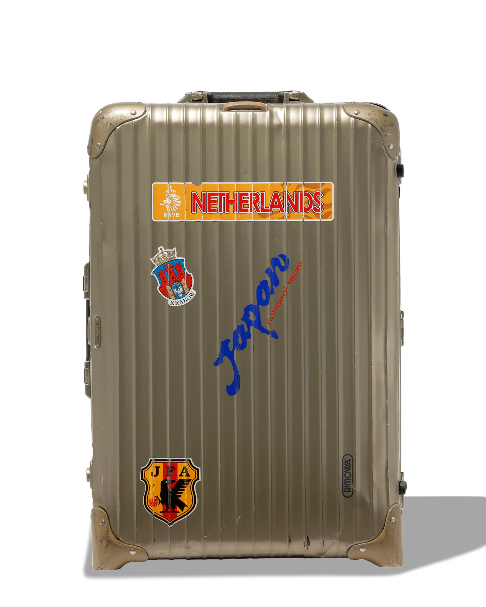 RIMOWA リモワノート ペン セット 【非売品】 【新品未使用】 明日から】リモワが伊勢丹新宿でポップアップを開催。注目の新作