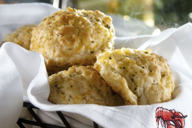 Cheddar Bay Biscuits - Lite Cravings