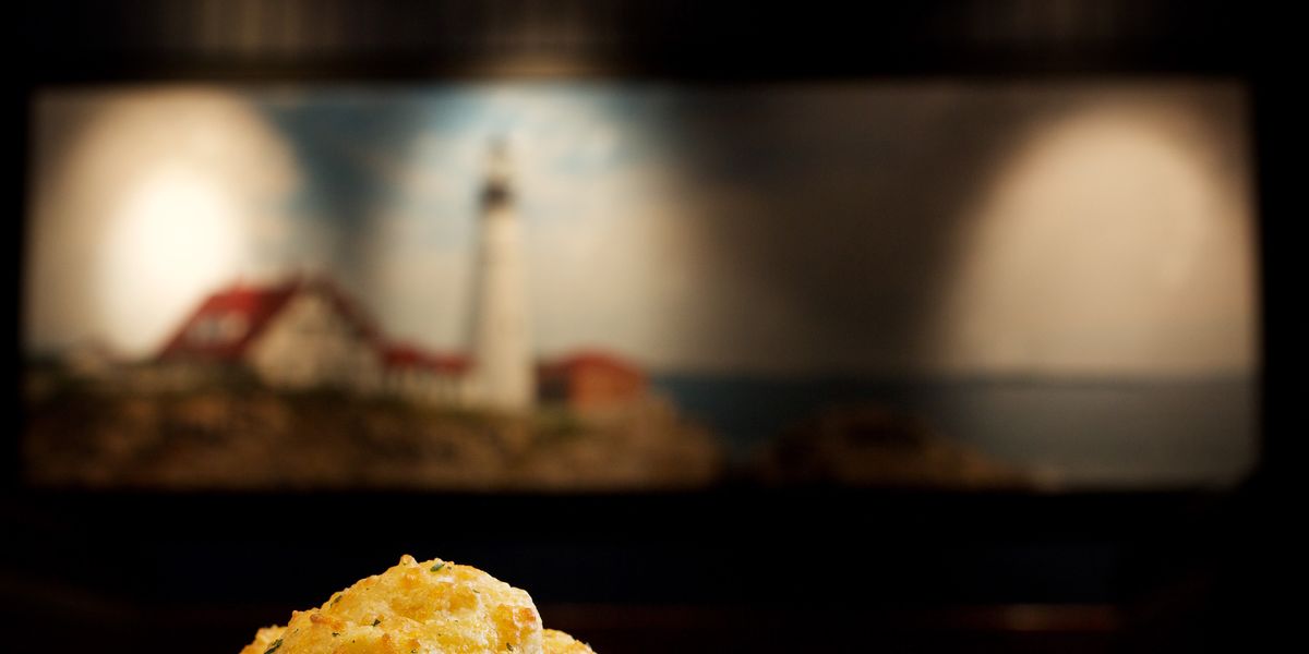 Review: Red Lobster Cheddar Bay Biscuit Mix - The Green Eyed Lady Blog