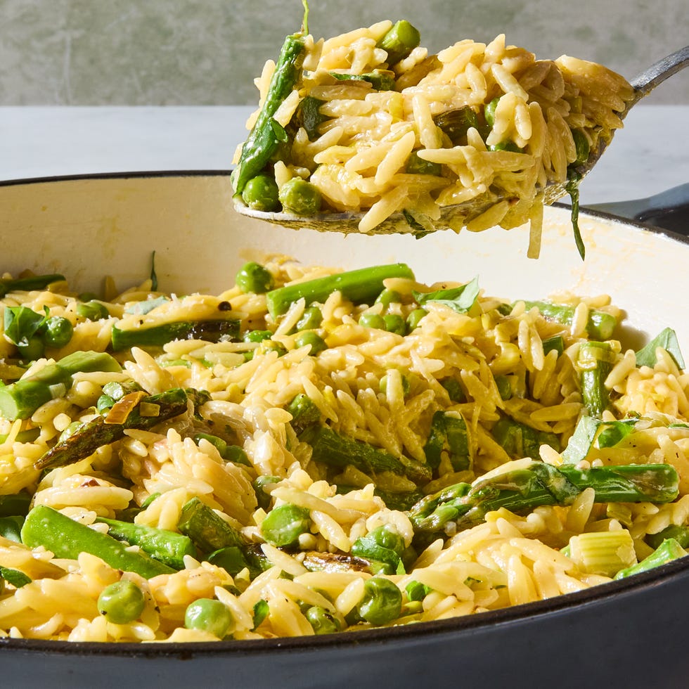 creamy orzo with asparagus