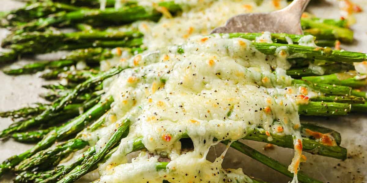 cheesy garlic roasted asparagus