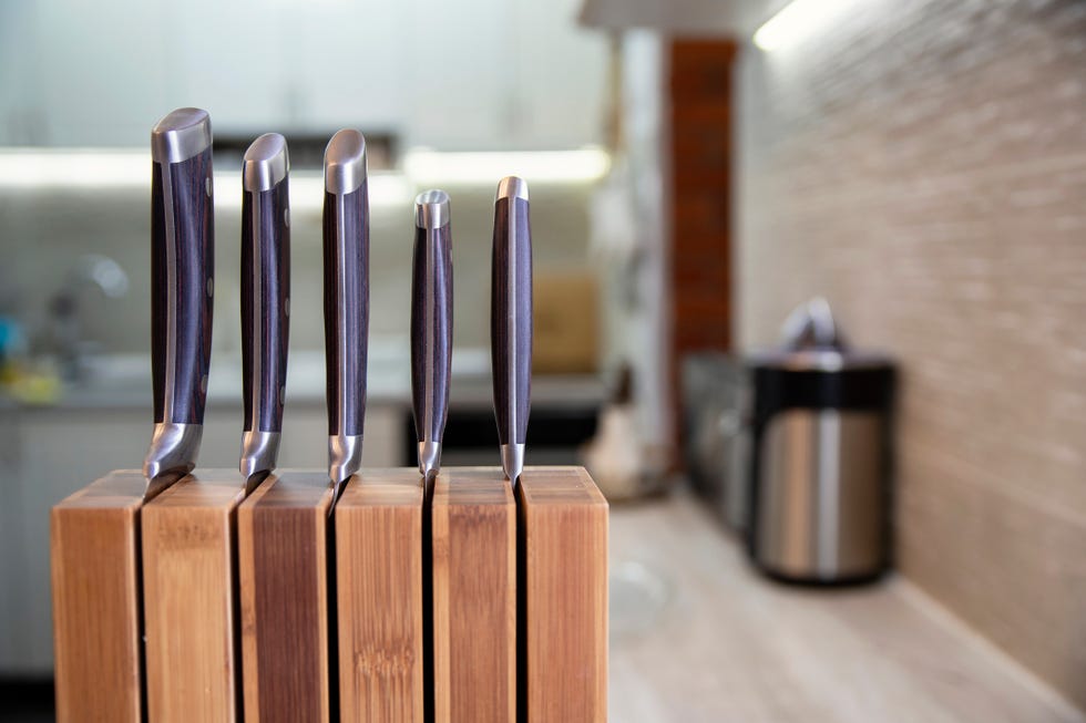 chef knives in holder