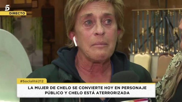 Chelo, Chelo García Cortés, Marta Roca Carbonell, Marta mujer de Chelo, Chelo, destrozada al hablar de la participación de Marta en 'Sábado Deluxe', Chelo llora por el estreno de su mujer en TV, El miedo de Chelo a que su mujer se convierta en personaje público, Las lágrimas de Chelo horas antes del estreno de su mujer Marta en TV