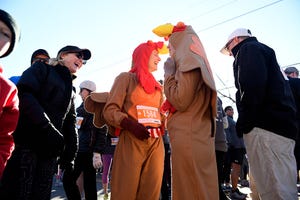 the 43rd annual mile high united way turkey trot 4 mile run in denver, colorado