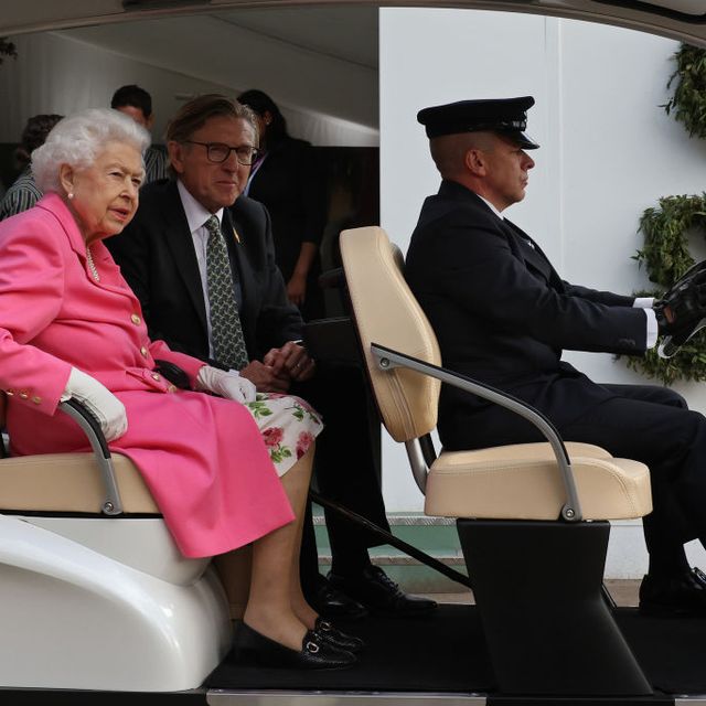 london, england   may 23 queen elizabeth ii is given a tour by keith weed, president of the royal horticultural society during a visit to the chelsea flower show 2022 at the royal hospital chelsea on may 23, 2022 in london, england the chelsea flower show returns to its usual place in the horticultural calendar after being cancelled in 2020 and postponed in 2021 due to the covid pandemic this year sees the show celebrate the queens platinum jubilee and also a theme of calm and mindfulness running through the garden designs photo by dan kitwoodgetty images
