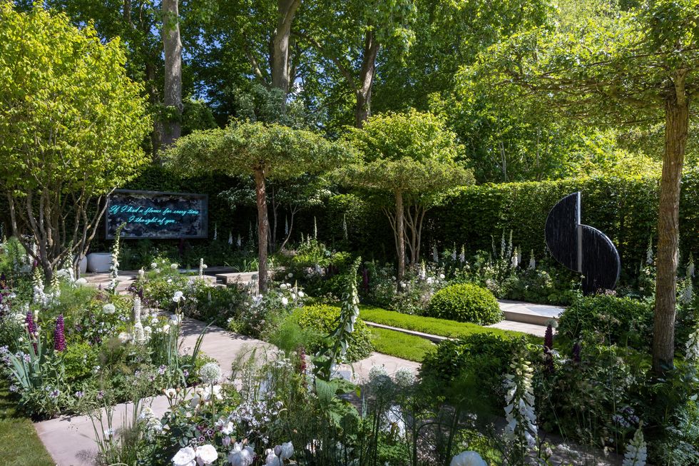 the perennial garden ‘with love’ designed by richard miers sponsored by perennial – helping people in horticulture show garden rhs chelsea flower show 2022
