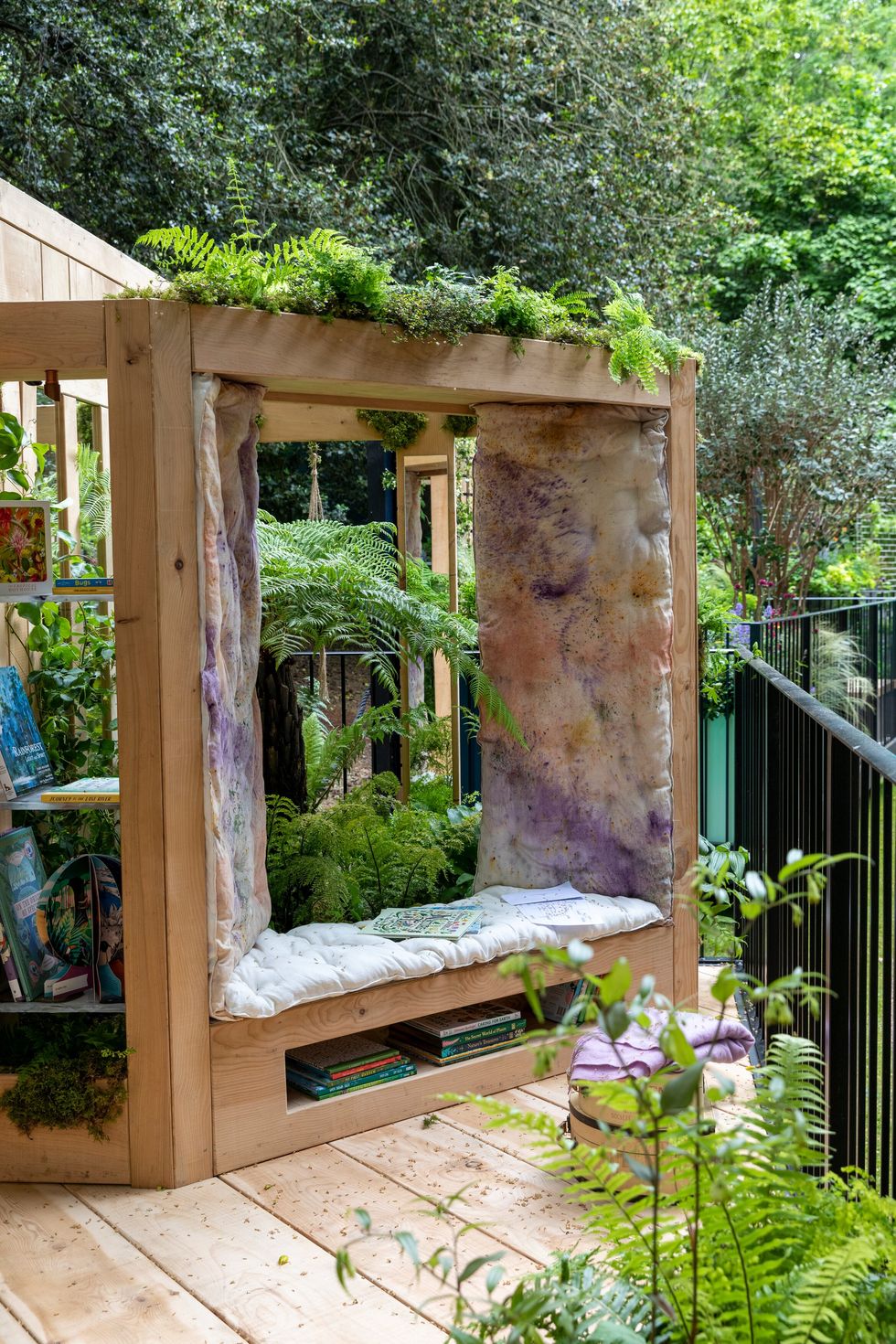 chelsea flower show 2023 gardening garden design container and balcony