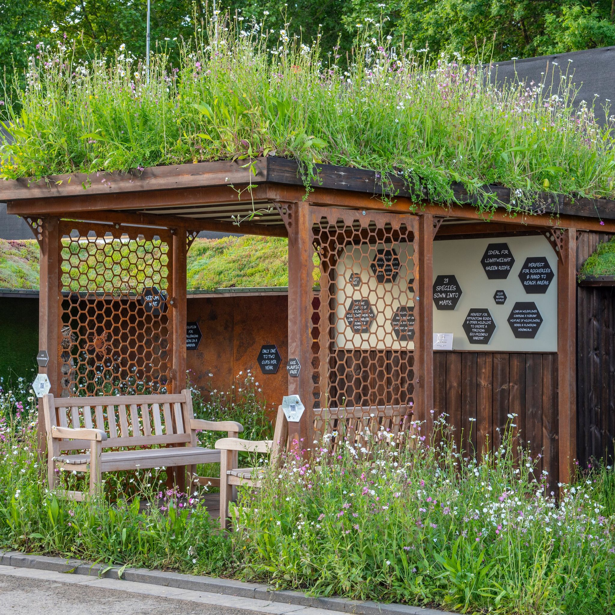 rhs announce winner of sustainable garden product of the year award