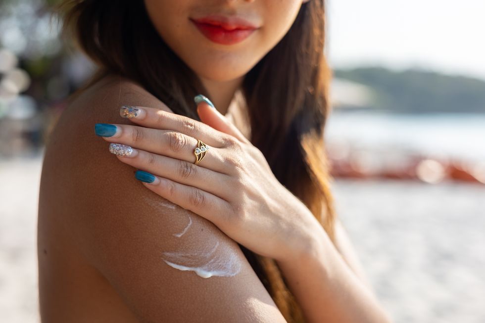 the difference between mineral vs chemical sunscreen