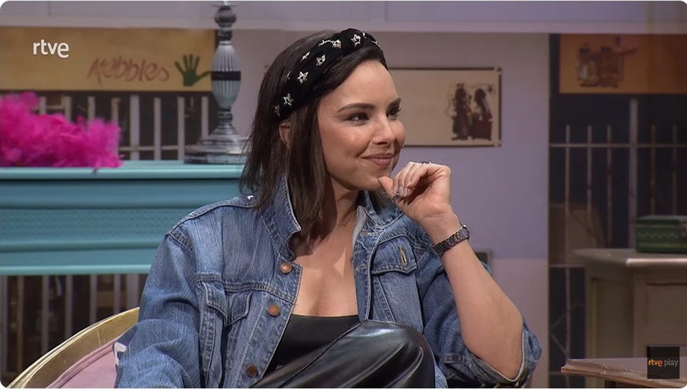 chenoa en el programa de henar alvarez al cielo con ella